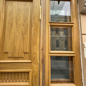 исторические двери из массива дуба - сентябрь 2022
